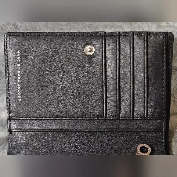 Marc By Marc Jacobs Bifold Wallet - Picture 4 of 8
